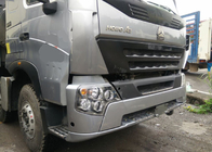 As rodas do camião basculante SINOTRUK HOWO A7 10 do caminhão basculante podem carregar a areia 25-40tons ou as pedras