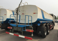 Caminhão de tanque da água da eficiência elevada de HOWO com pulverização de baixo nível alta