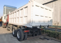 Sinotruk Howo Tipper Dump Truck 400Hp 6 × 4 20CBM cilindro hidráulico de elevação frontal