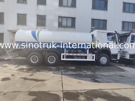 SINOTRUK HOWO Sprinkler Caminhão de tanque de água 10-25CBM 6 X 4 Euro 2 400HP