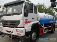 Caminhão de tanque de nivelamento SINOTRUK da água da estrada 10CBM, água que transporta caminhões