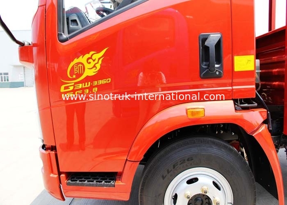 Camioneta vermelhos SINOTRUK HOWO 4,5 toneladas com o motor 490Xichai