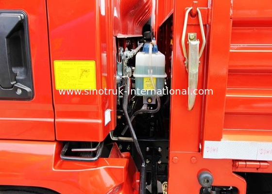 Camioneta vermelhos SINOTRUK HOWO 4,5 toneladas com o motor 490Xichai