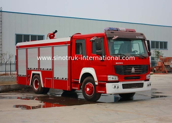 O departamento dos bombeiros da emergência do tanque de água transporta 12CBM LHD 290HP com os anti corrimão do deslizamento