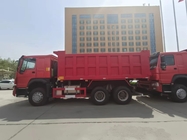 SINOTRUK HOWO Tipper Dump Truck RHD 6×4 336HP na cor vermelha