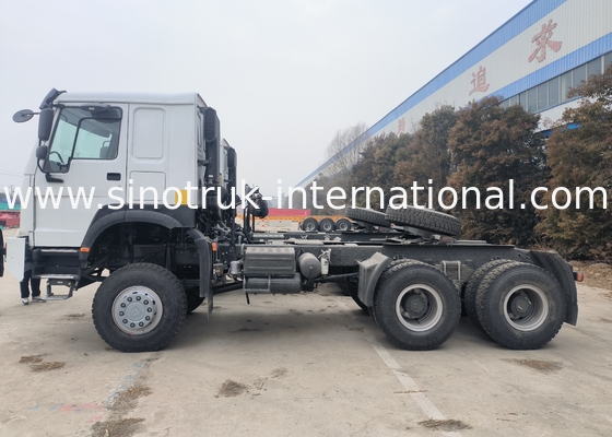 Sinotruk Howo Tractor Truck Rhd Tração integral 6 × 6 Weichai 400 hp Branco