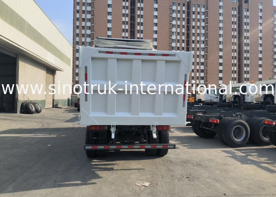 Sinotruk Howo Carrinho de descarga 380Hp 6 × 4 20CBM Branco Com Tarpaulin Automático