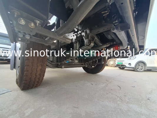 HOWO A7 Caminhão de trator usado LHD 6X4 Euro 2 371 HP Com direção hidráulica assistida por potência Branco