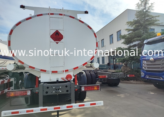SINOTRUK HOWO Vermelho 380HP 8×4 12 rodas Caminhão de tanque de óleo de alta capacidade