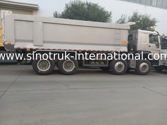 Caminhão SINOTRUK HOWO 400HP 12 Rodas LHD 40Tons 30CBM ZZ3317V3567B1