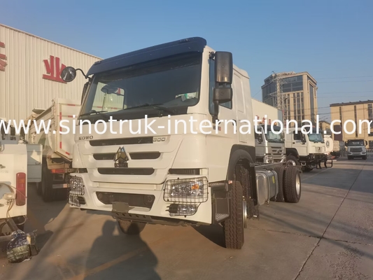SINOTRUK HOWO LHD 6X4 400 HP Chassis de um petroleiro de água