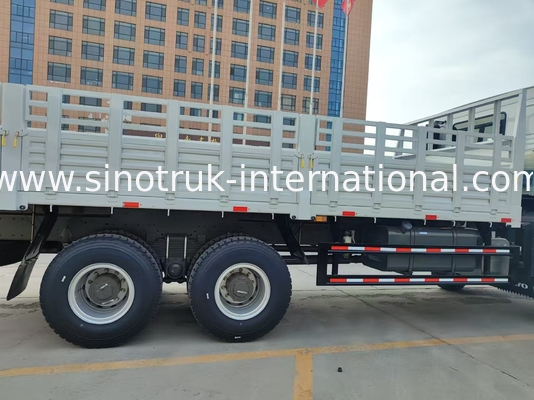 Howo Full Drive Cargo Box Truck 400 HP 4 eixos