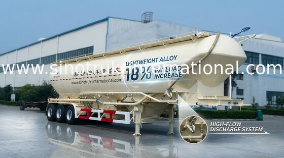 Pulverize o reboque material SINOTRUK HOWO do trator do motor do tanque 55-65CBM Weichai semi