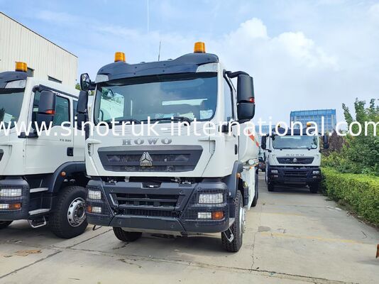 White HOWO TX 6×4 Carrinho de Transporte de Combustível 336HP∙ 25CBM Tanque de Combustível, Desempenho de Transporte Estável