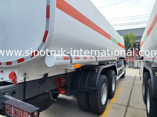 White HOWO TX 6×4 Carrinho de Transporte de Combustível 336HP∙ 25CBM Tanque de Combustível, Desempenho de Transporte Estável