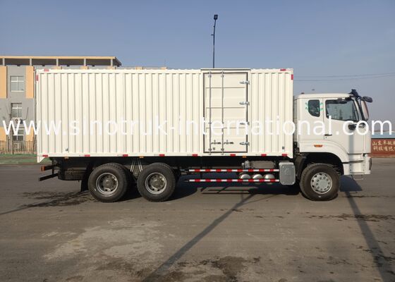Caminhão de carga pesada de 6 × 4 acionamento movido por caixa de engrenagens Sinotruk oferecendo manuseio de carga superior e confiabilidade operacional