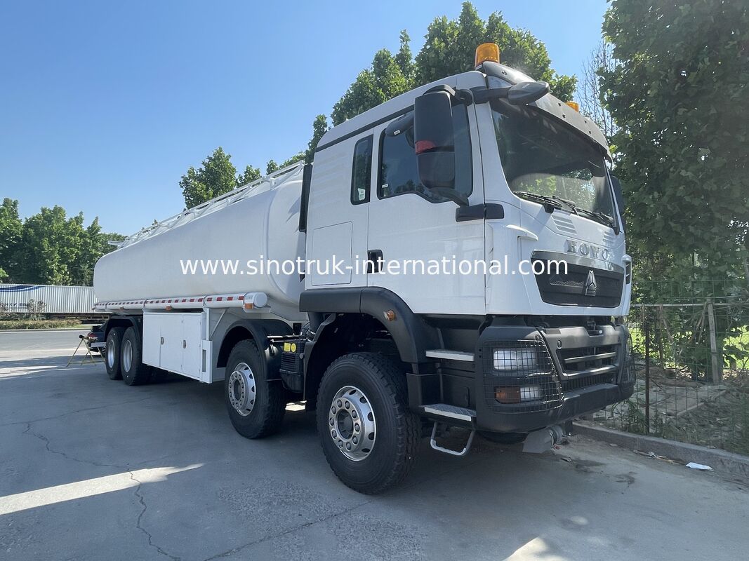 HOWO 8X4 Tanque de armazenamento de óleo de petróleo Caminhão de entrega de combustível 35CBM Duas luzes de aviso Com pistola de tubo