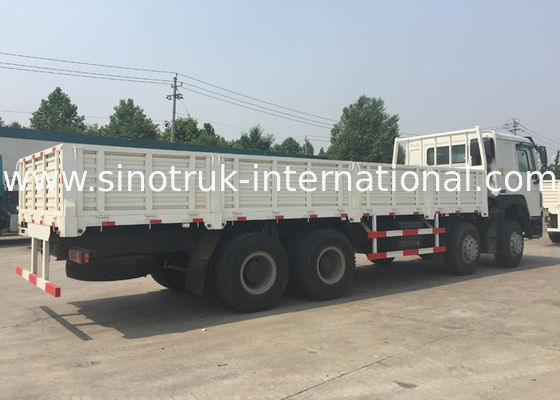 Diesel Engine Cargo Truck SINOTRUK HOWO HW76 Cabin 30 - 60 Tons Top Configuration