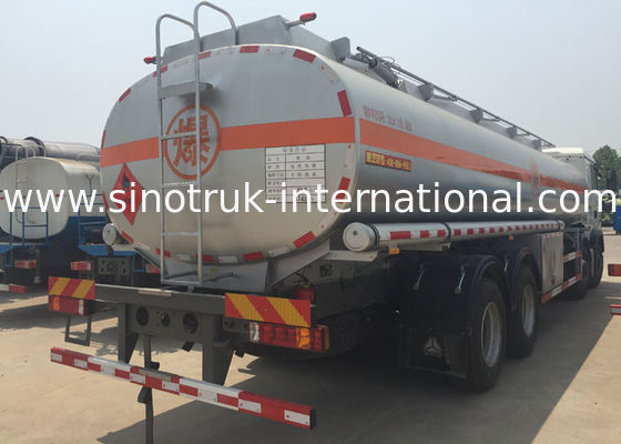 Caminhão de tanque estável SINOTRUK do óleo HOWO 30 - 40 CBM para o transporte 8X4 RHD do óleo