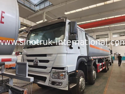 Caminhão de tanque 8X4 do óleo da eficiência elevada LHD Euro2 400HP 31000KG