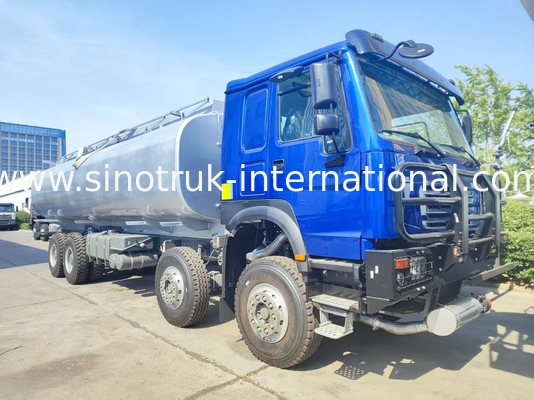 Caminhão de Combustível HOWO 8*4 400HP LHD para serviço pesado 40CBM Sistema de Tanque Duplo para Distribuição de Combustível de Longo Alcance