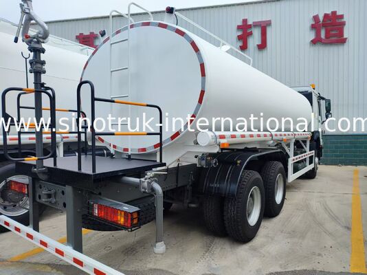 25 metros cúbicos HOWO Caminhão Sprinkler de tanque de água com 380HP Motor poderoso