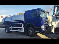 SINOTRUK HOWO 4x2 300HP Chassis azul com 10m3 corpo de tanque de água
