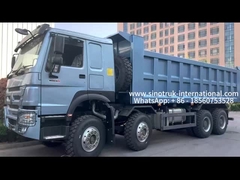 Sinotruk HOWO 8X4 Dump Truck 380hp 8X4 12 rodas HW76 ZZ3317V3567B1R RHD Elegante azul